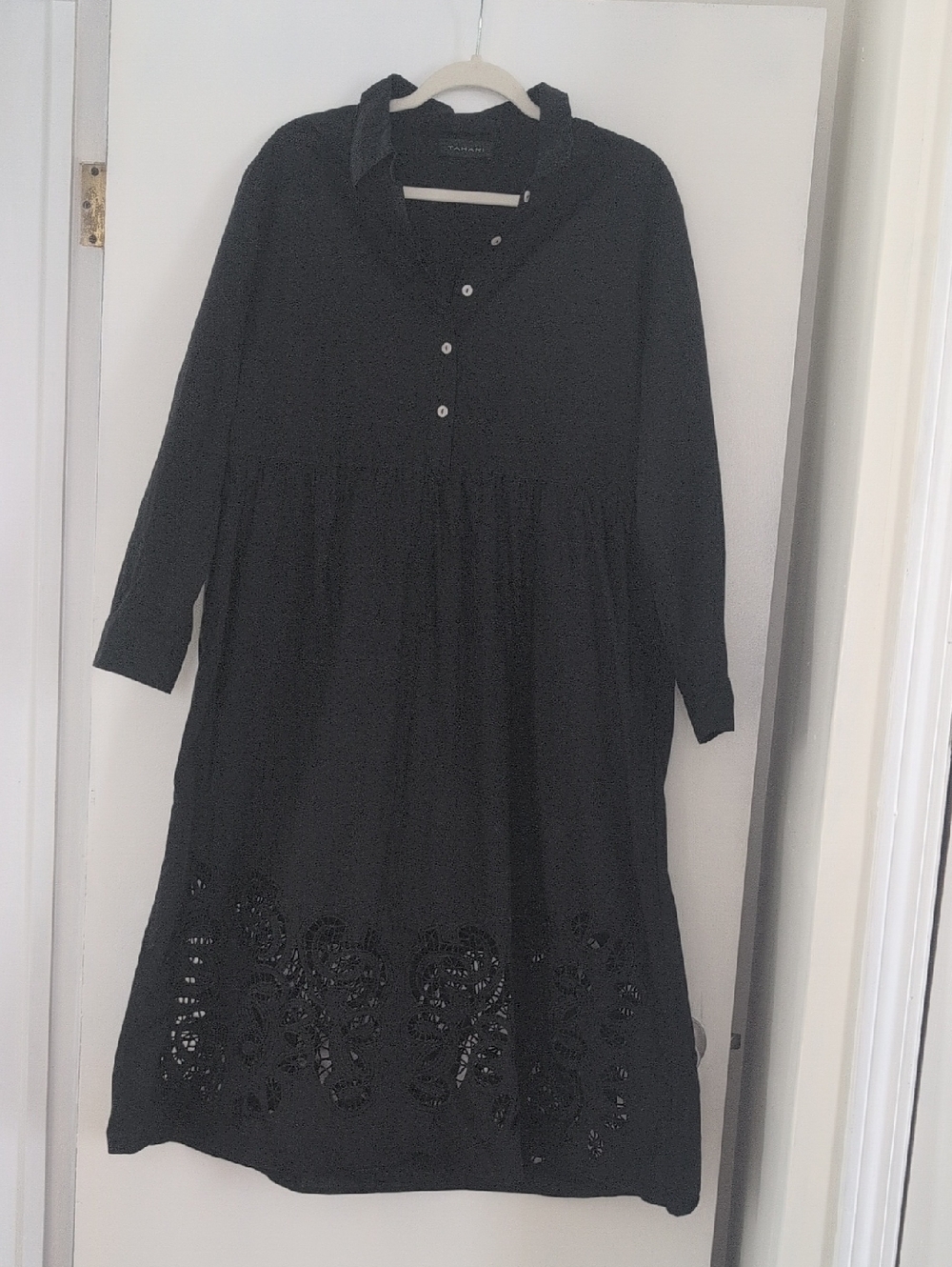 Tahari Black Collared Button-Front Top